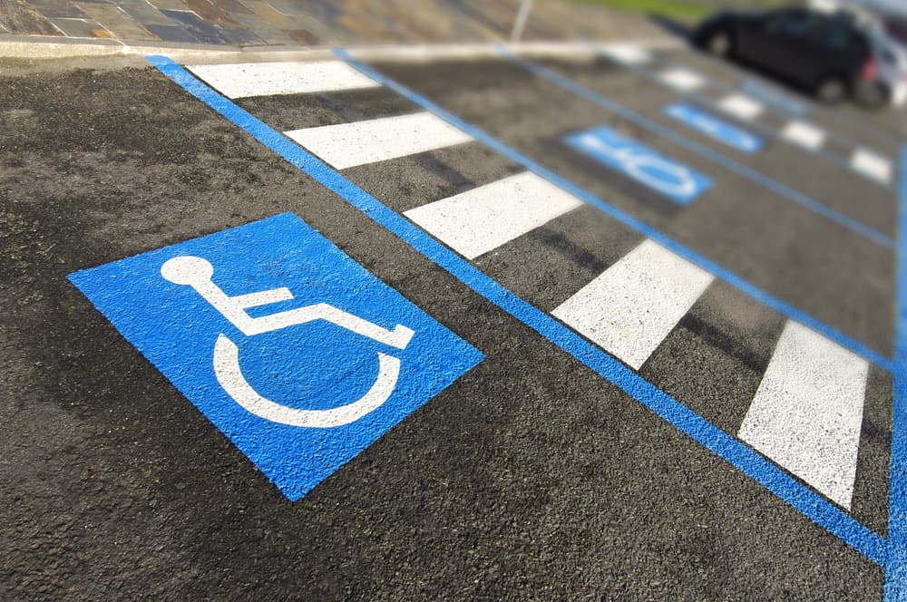 ada guidelines for handicap parking